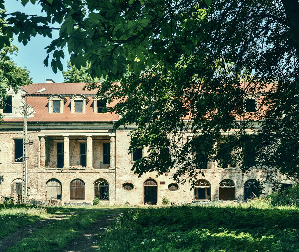 Pałac i park w Bobrku