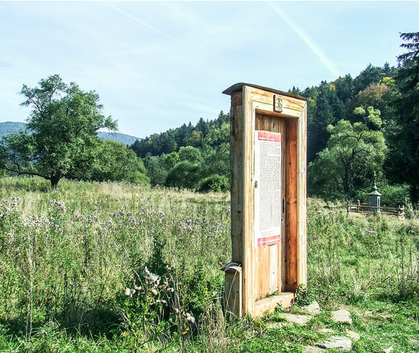 Drzwi do nieistniejącej wsi ‒ Nieznajowa