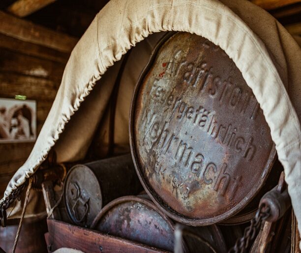 Beczka maziarska z napisem „Wehrmacht”