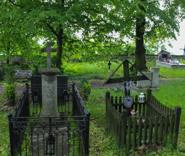 Stary cmentarz parafialny