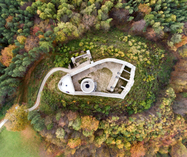 ruiny zamku w Rytrze