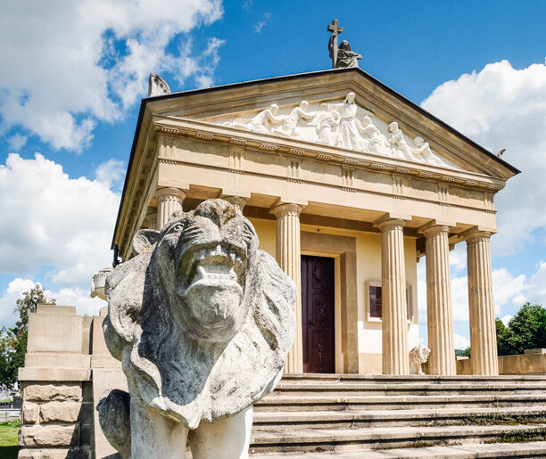 Mauzoleum rodziny Długoszów w Sękowej